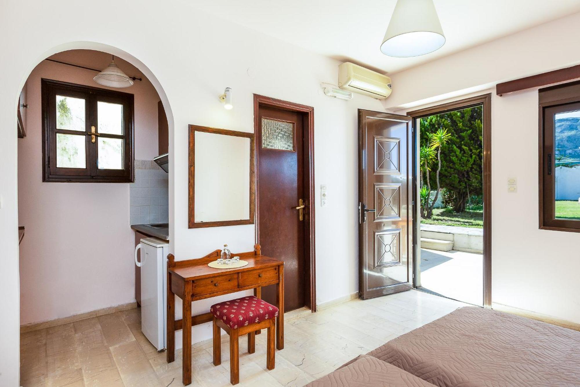 Santa Maria Studios & Apartments Plakias Esterno foto
